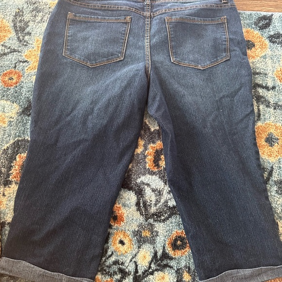 Capris - Picture 3 of 3